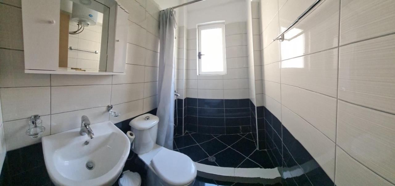 Azzura Flats Apartment Sarande Exterior photo