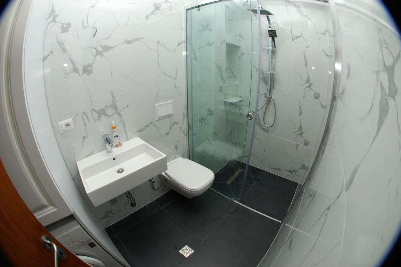 Azzura Flats Apartment Sarande Exterior photo