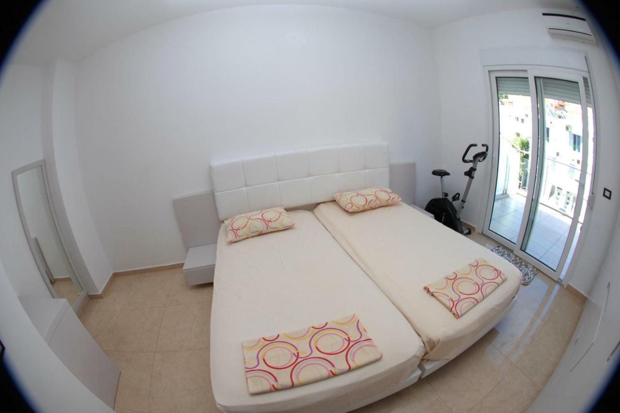 Azzura Flats Apartment Sarande Exterior photo
